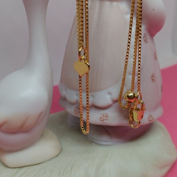 Fabulous adjustable box chain necklace. - Picture 5 of 9